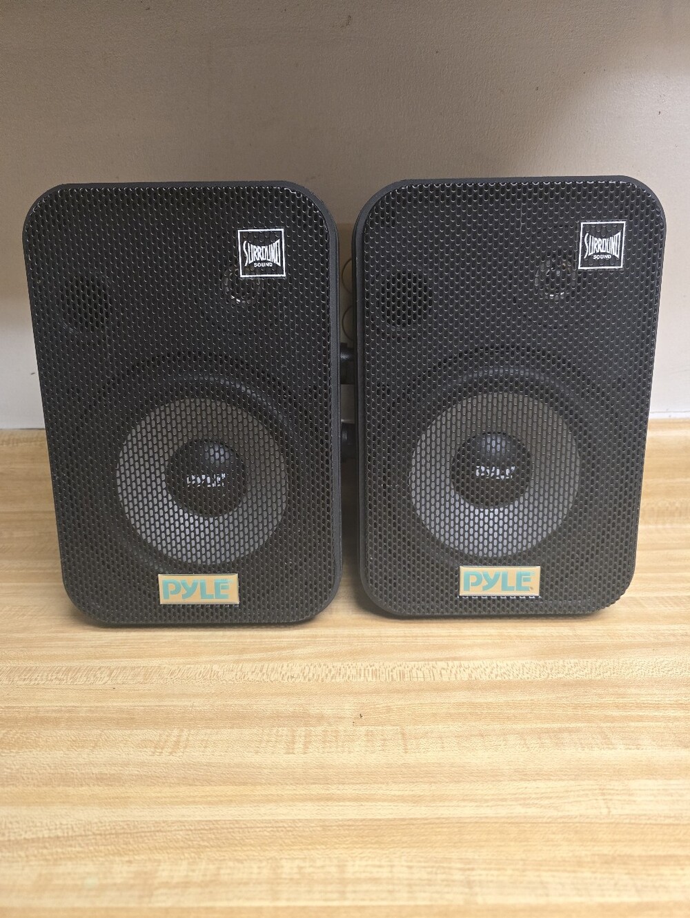 Pyle PDWR50B Main / Stereo Speakers - Surround Outdoor Weatherproof BLACK